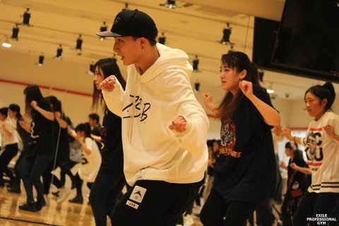 白濱亜嵐プロデュース グラス ☆白濱亜嵐さん、来校!! | MATSUYAMA | LDH mobile