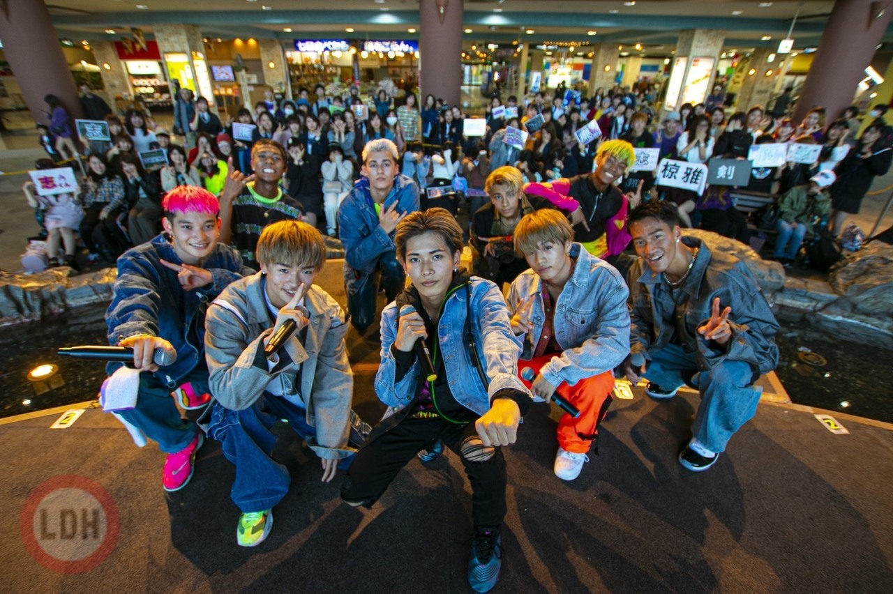 衣装 | PSYCHIC FEVER MEMBER BLOG | LDH mobile