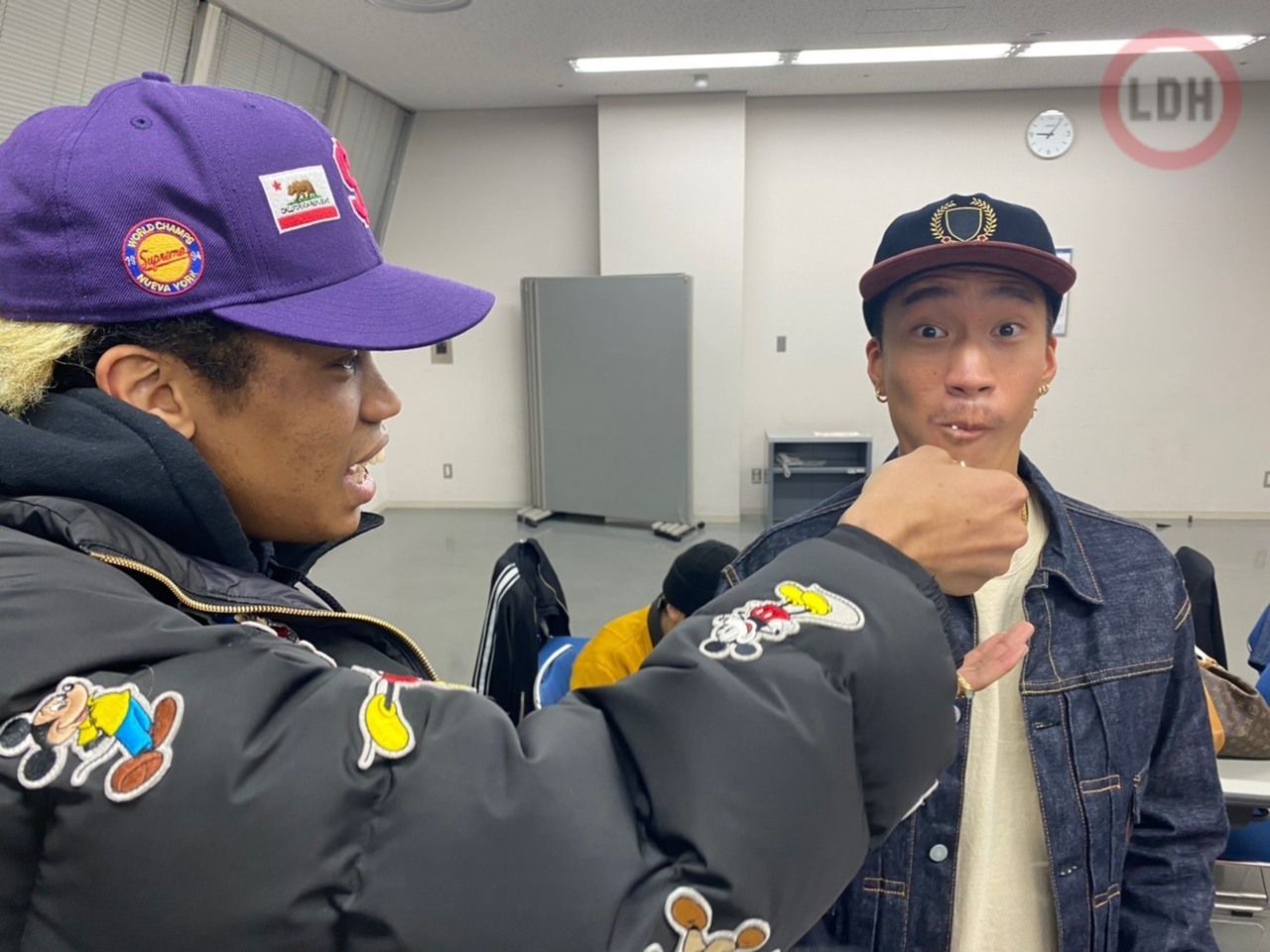 ポーズ | PSYCHIC FEVER MEMBER BLOG | LDH mobile