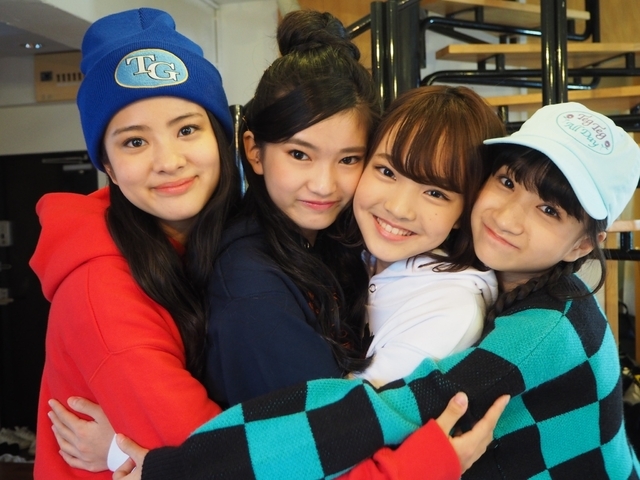 ガール Girls²】12/10(木)発売「CMNOW」vol.208にlovely²掲載 | NEWS | LDH mobile
