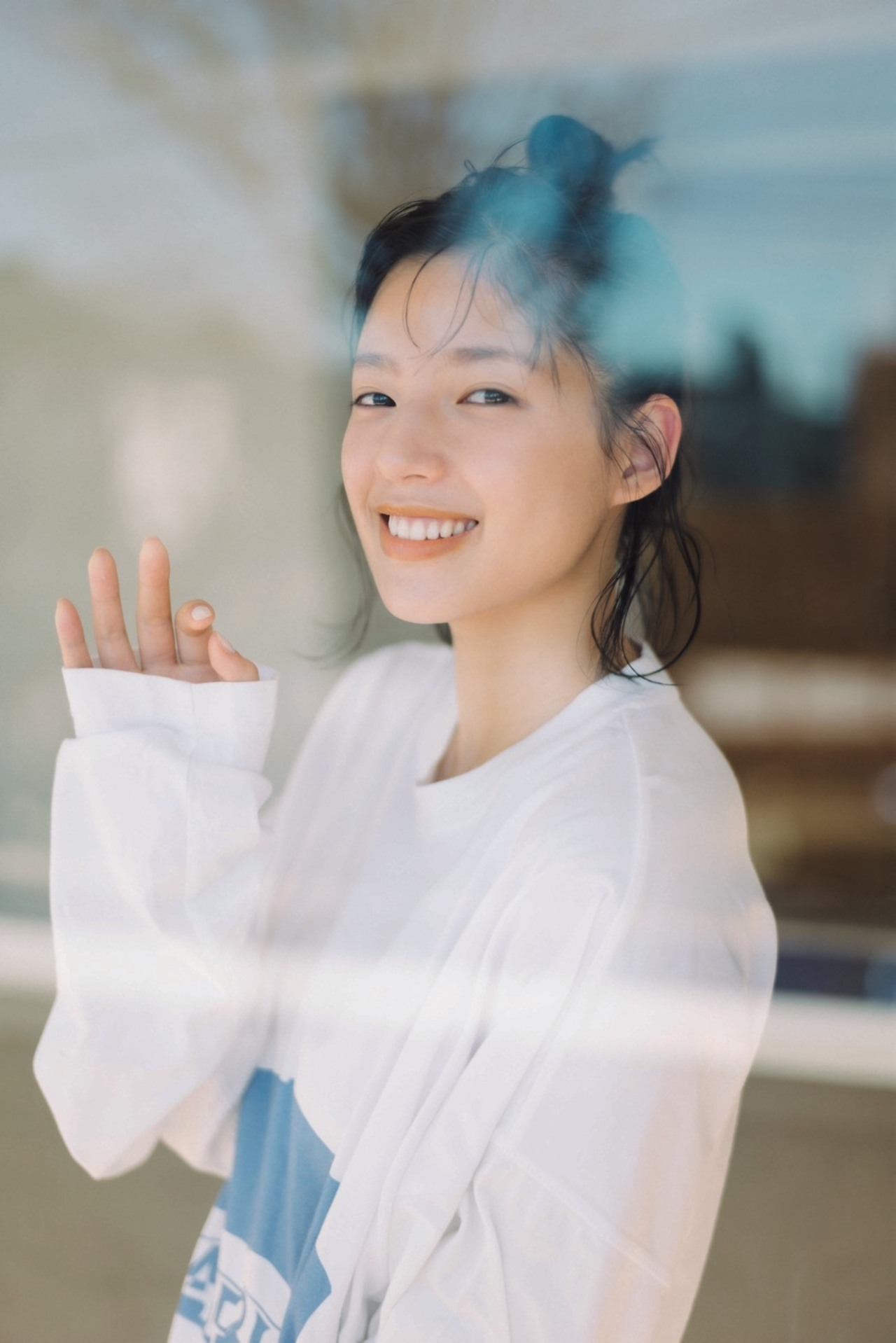 石井杏奈】3/29(月)発売「スピリッツ 第17号」に登場！ | NEWS